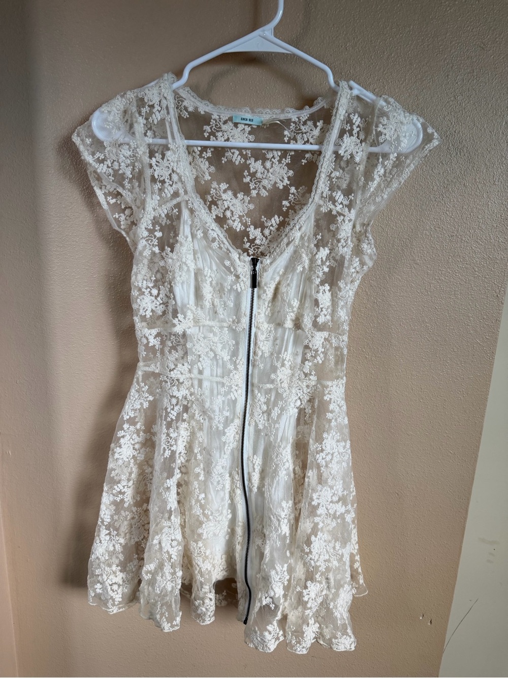 Kimchi Blue Sheer Lace Zip-Front Chemise in Ivory